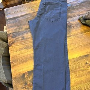 Liverpool Men’s Jeans color 40/30 color “Blue Twilight” 3% spandex.